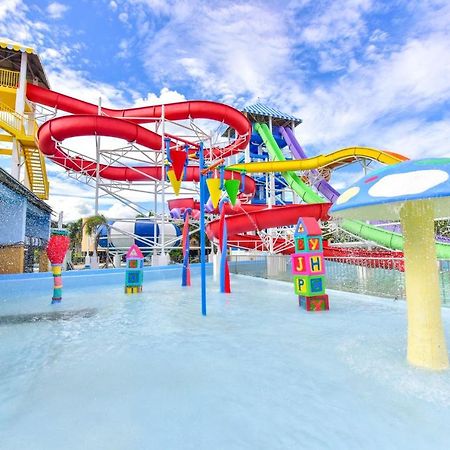 Eon Centennial Resort Hotel & Waterpark อีโลอีโลซิตี้ ภายนอก รูปภาพ