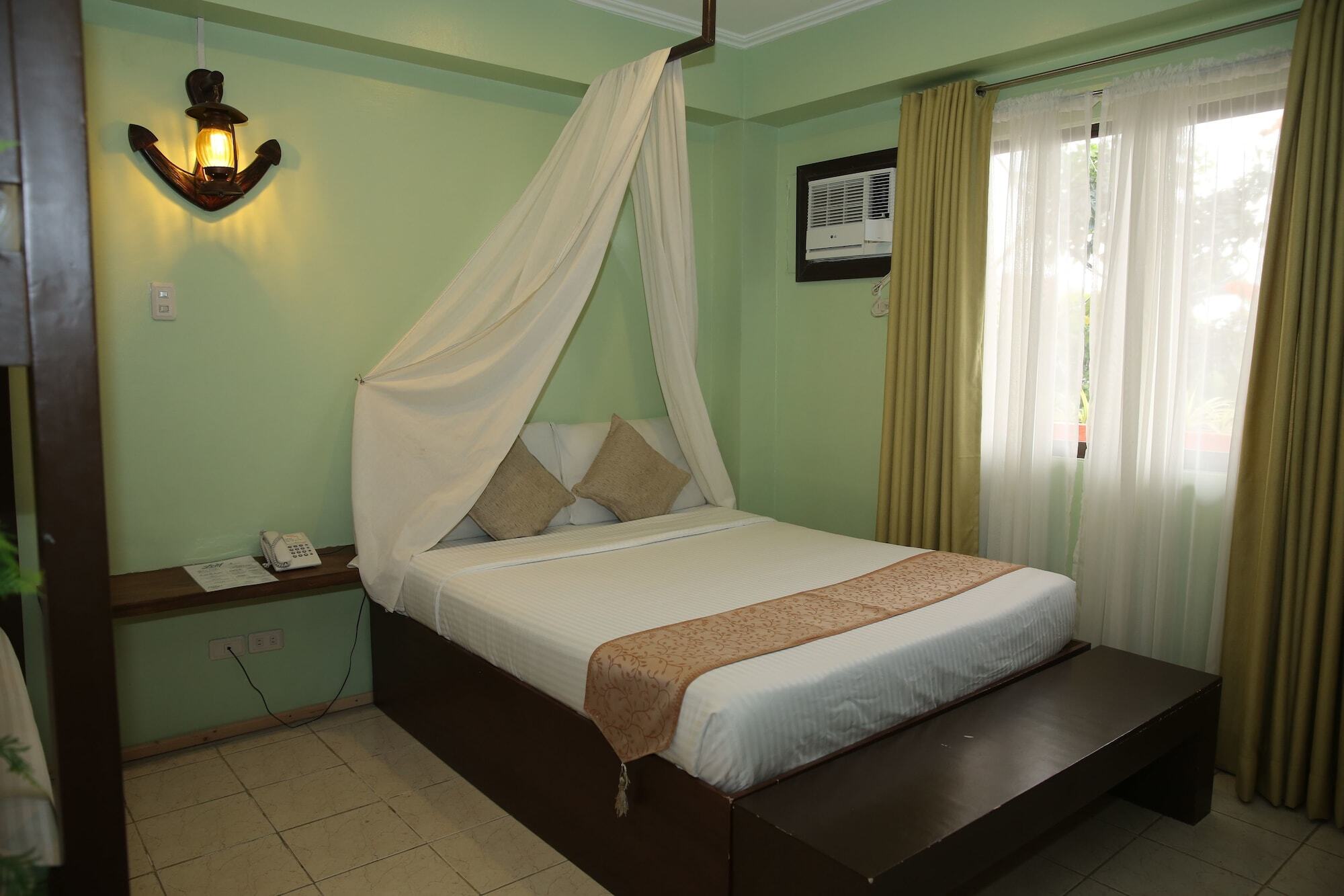 Eon Centennial Resort Hotel & Waterpark อีโลอีโลซิตี้ ภายนอก รูปภาพ